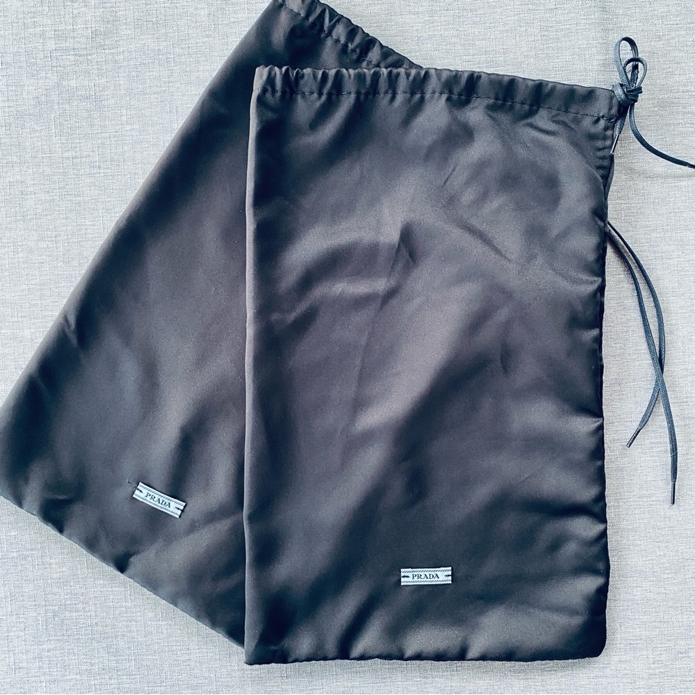 🇮🇹 PRADA | Pink Patent Leather | Kiss Print Flats - Picture 16 of 17